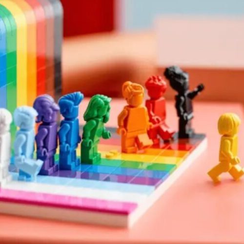 California obligaría tiendas a crear exhibidores para juguetes «sin género»