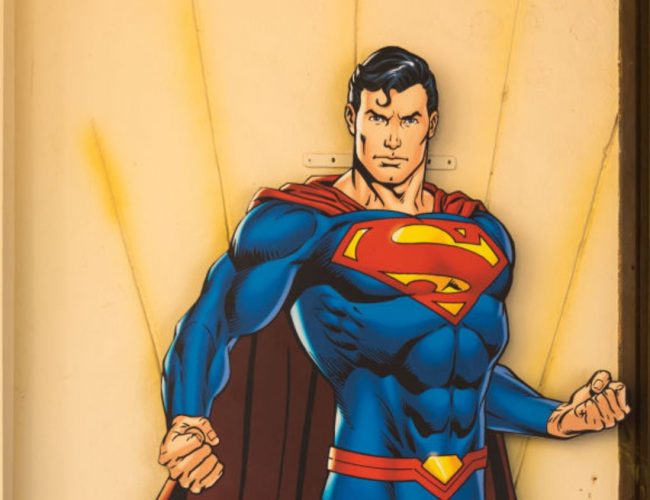 Dibujante DC Comics renuncia después de anunciarse que Superman será bisexual